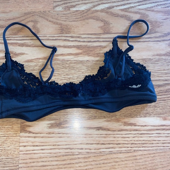 SKIMS Black Lace Trim Bralette - Picture 3 of 5